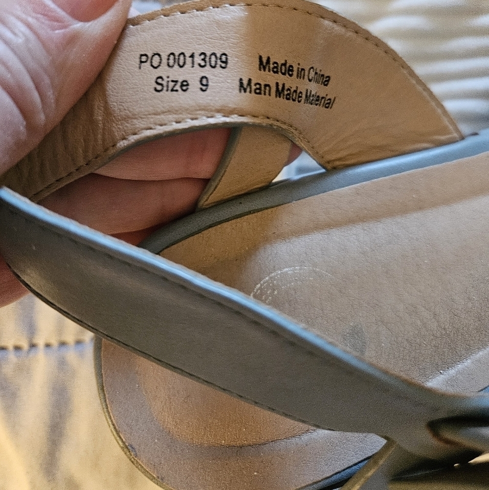Journee Collection Women's Blue Wedge Sandals Size 9 - Picture 5 of 6